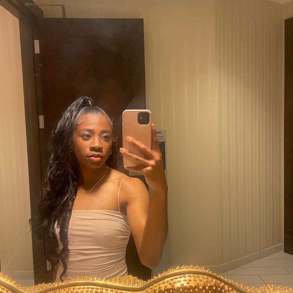 Meet your Posher, Symone
